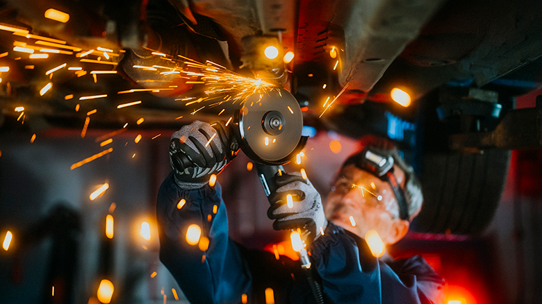 Искры от УШМ MTE