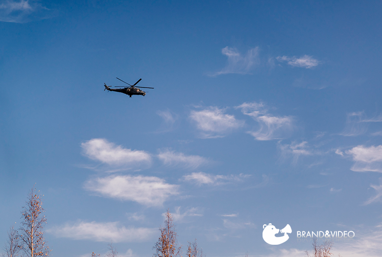 военный вертолет